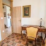 Hidden Authentic Haven - Two Bedroom With Balcony * Sevnica