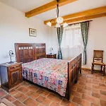 Hidden Authentic Haven - Two Bedroom With Balcony