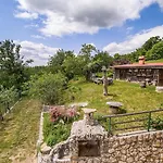 Hidden Authentic Haven - Two Bedroom With Balcony Sevnica