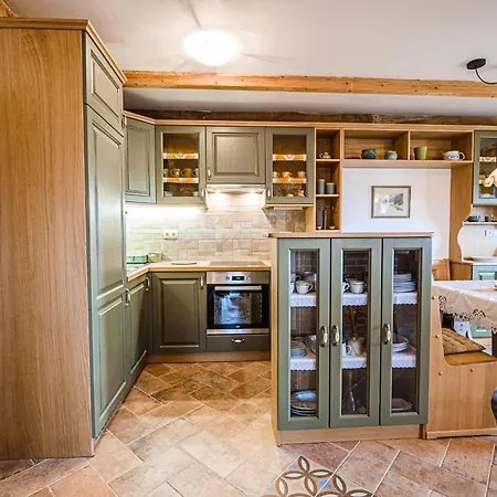 Appartement Hidden Authentic Haven - Two Bedroom With Balcony Sevnica