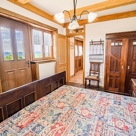 Appartamento Hidden Authentic Haven - Two Bedroom With Balcony *