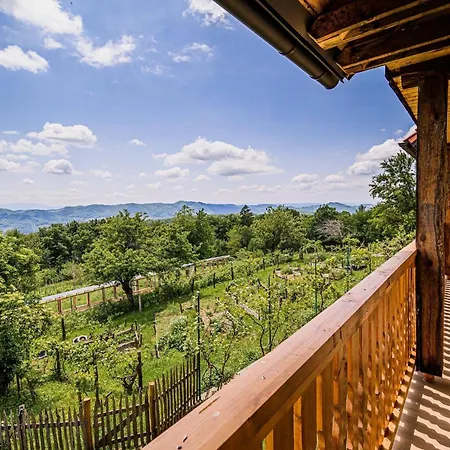 Appartamento Hidden Authentic Haven - Two Bedroom With Balcony