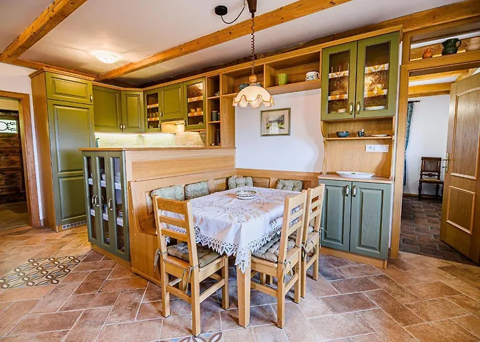 Hidden Authentic Haven - Two Bedroom With Balcony Апартаменты Sevnica