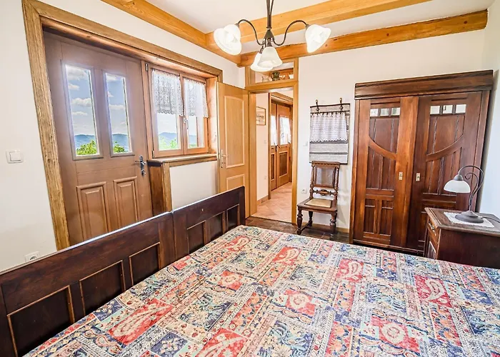 Apartament Hidden Authentic Haven - Two Bedroom With Balcony *